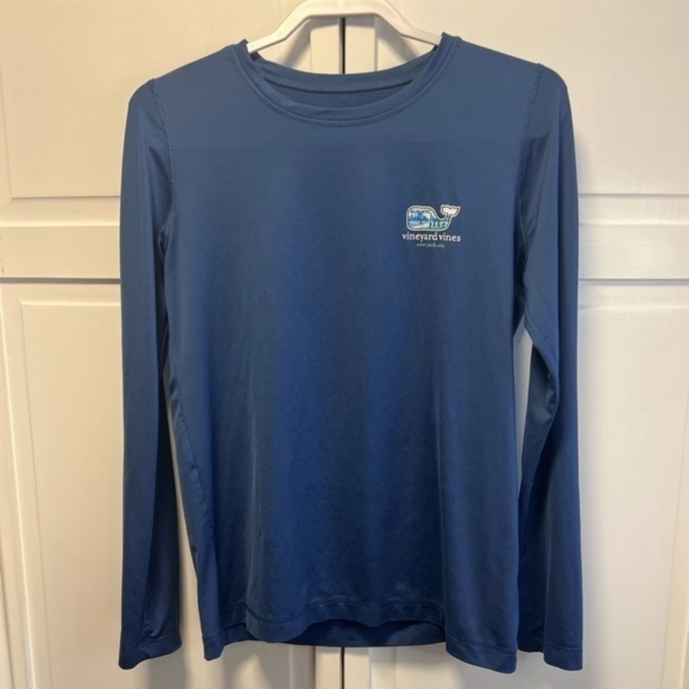 Vineyard Vines Run NYC Athletic Long Sleeve Top Size Women’s XS Color Blue